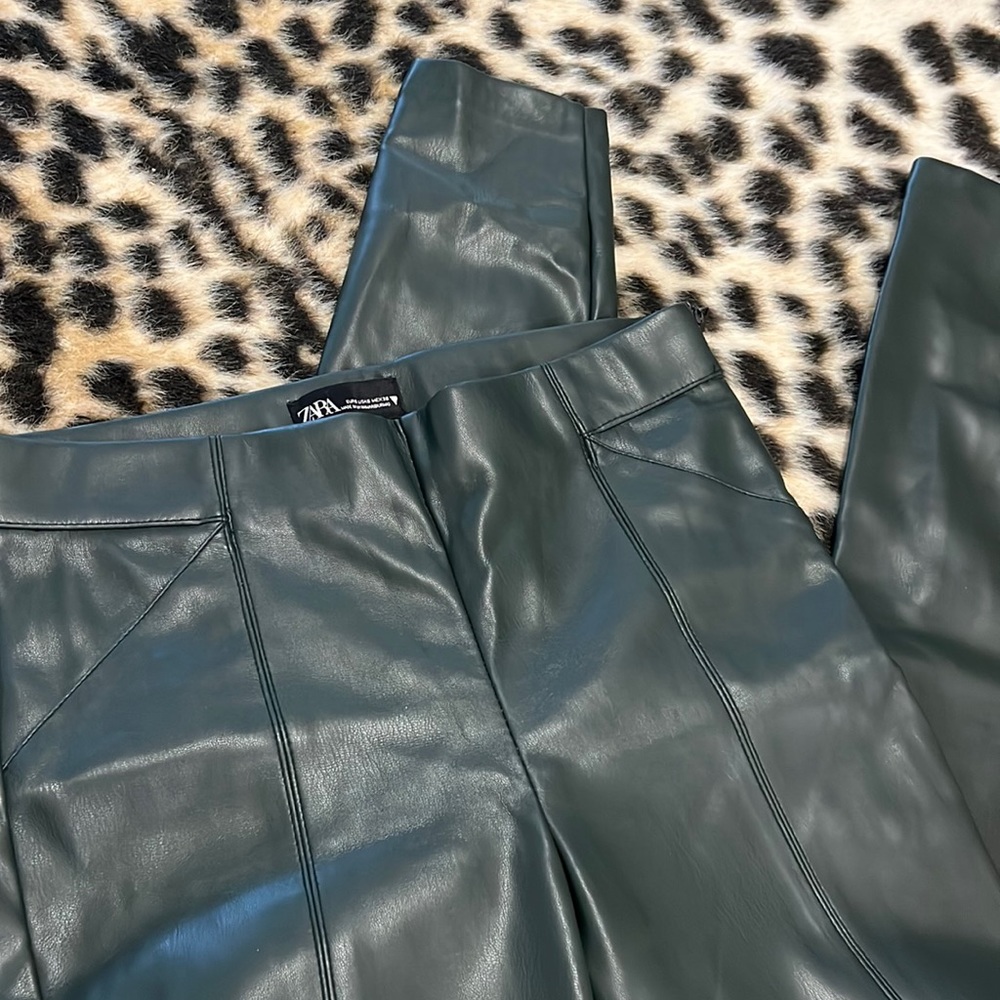 Faux Leather Zara dark Green Fitted Pants with zipper in the front!!!
